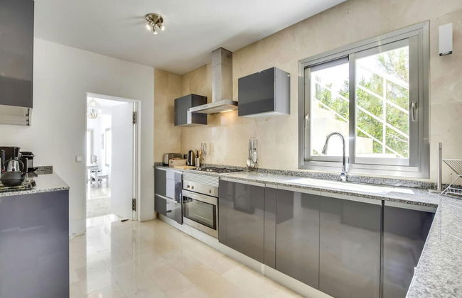 Tranquil San Jose Villa with 6 Bedrooms 1045 - Photo 17