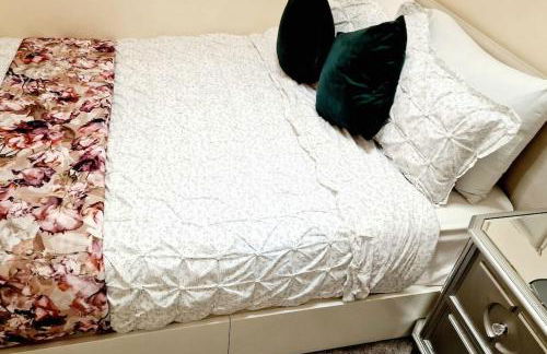 Modern Home near London ensuite room, 3 toilets - Foto 10