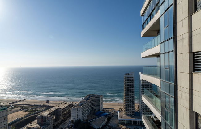 Sea-side 4 BR Apt with Gym - Foto 22