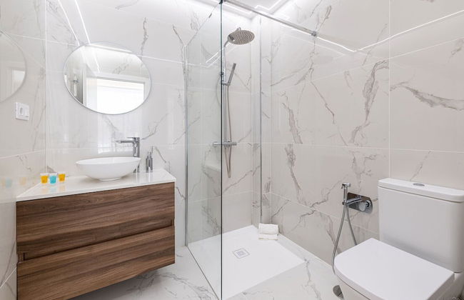 Grand Horizon Luxury Boutique Apartments - Photo 67