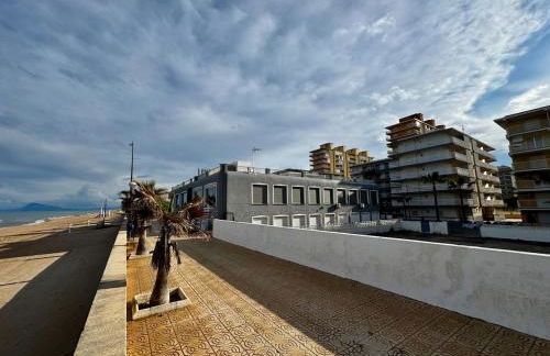 Hermoso piso en la playa - Foto 9