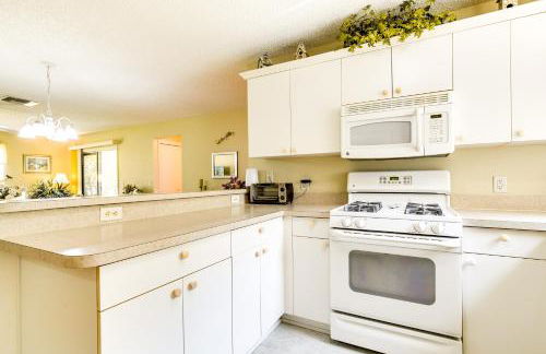 Lanai and Golf Cart The Villages Vacation Rental! - Foto 11