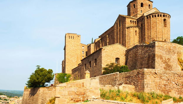 Cardona & Montserrat Small Group Day Trip - Foto 5