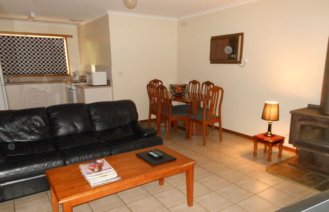 Grampians View Cottages and Units - Photo 14