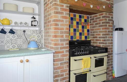 The Cottage - Photo 7