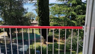 Apartments house Pinezic - Foto 5, Garden