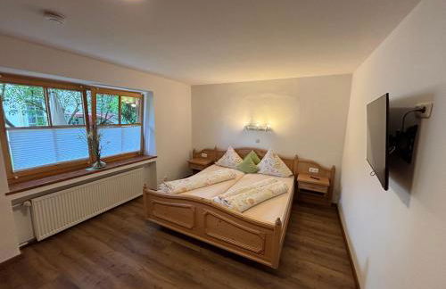 Café Chiemgau und Gästehaus - Foto 36