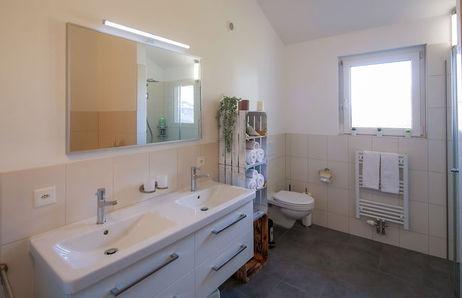 Modern and Cosy 5 Rooms Penthouse With Stunning View - Photo 14