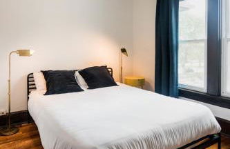 Luxe Mid-Century Styled Historic Townhouse #1 - Foto 9