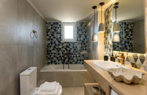 Majestic Villa - Photo 20