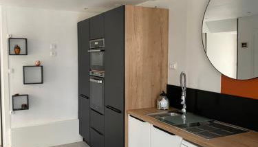 MAISON 4 chambres 12 pers à 2,8KM DU CIRCUIT et proche BOULERIES JUMP - Foto 3