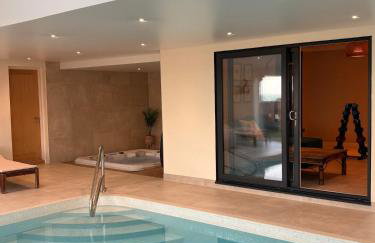 Stunning Beach House Indoor Pool - Foto 11
