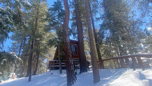 Zen Den - Beautiful A-frame cabin with classic brick wood burning fireplace and a hot tub - Foto 2