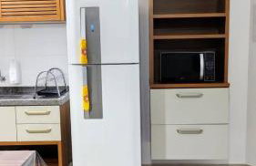 Apto Centro Ubatuba com Varanda Gourmet, Suíte, Piscina e Garagem Privativa Coberta - Foto 29