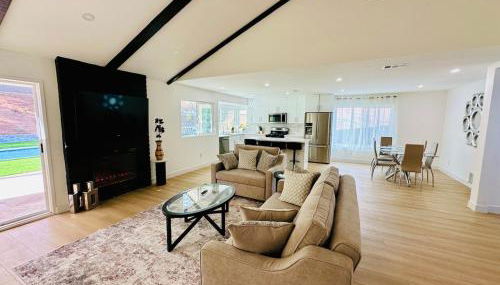 Canyon House, Pool, Yard, BBQ, 14mi to Six Flags - Foto 3