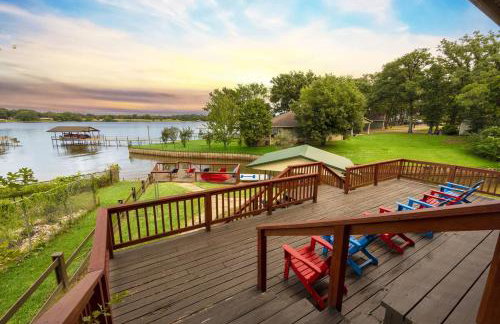 Lakefront Retreat Sleeps 15 Starlink Internet - Foto 1