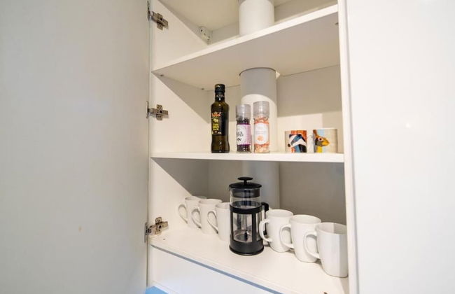 Hidden Gem Riga Apartment With Garden Views - Photo 15