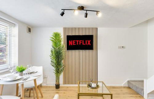 Cozy Riverside Cottage in Hertford Town with Parking - Foto 38