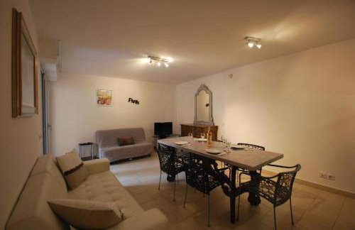 Le Vieux Port Apartments - Photo 33