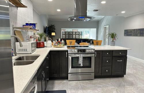 Newly Renovated Villa with Hot Tub - Foto 5