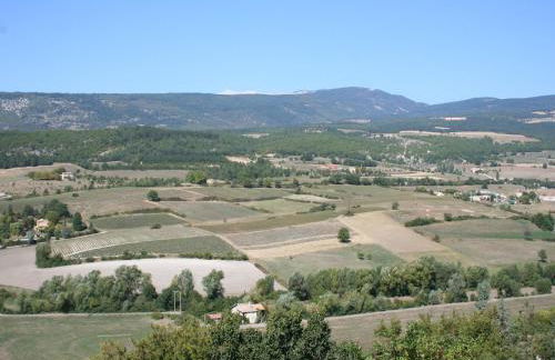 A beautiful 2 persons studio in a chateau with swimming pool - Foto 26