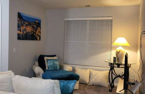 Stylish and Spacious, close to the Hospital. - Foto 12