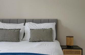 Stylish 2 Bed City Centre Apartment with Parking - Foto 13