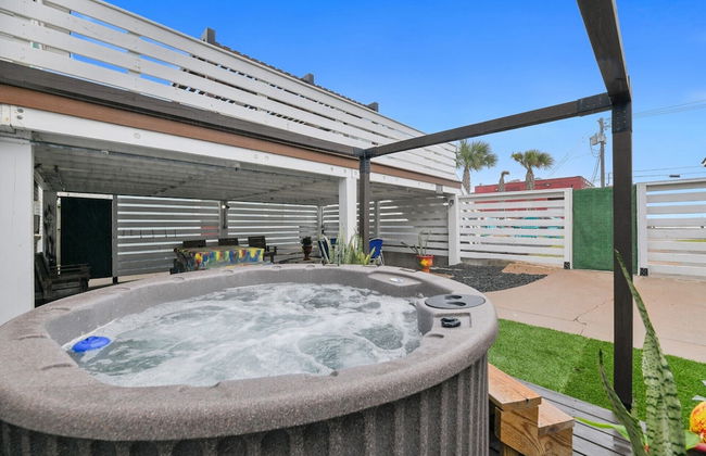 The Grand on Ave O by Ryson Vacation Rentals - Photo 43