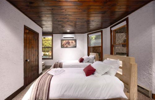 Mansion of Belleayre Mountain! POOL, SAUNA, Game Room - Foto 29