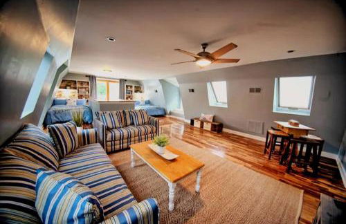 ❤️Charming Coastal/Country Home w/3 Acres & Sauna!❤️ - Foto 2