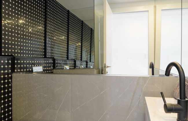 Luxury with Terrace & Sea View by FeelHome - Photo 26