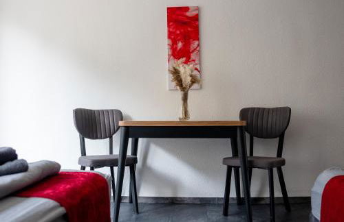 Livemore24 - Apartment 4 in Duisburg WLAN - Smart-TV - 24-7 Check-in und Küche - Photo 2