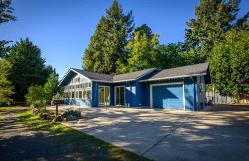 Blue House - private 2 bed, 2 bath home with garage - Photo 38