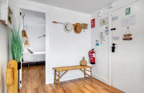 AP-7 XimoApartments con VISTAS ESPECTACULARES AL MAR - Photo 31