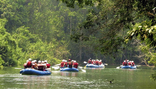 Botes de rafting no rio Lacanjá