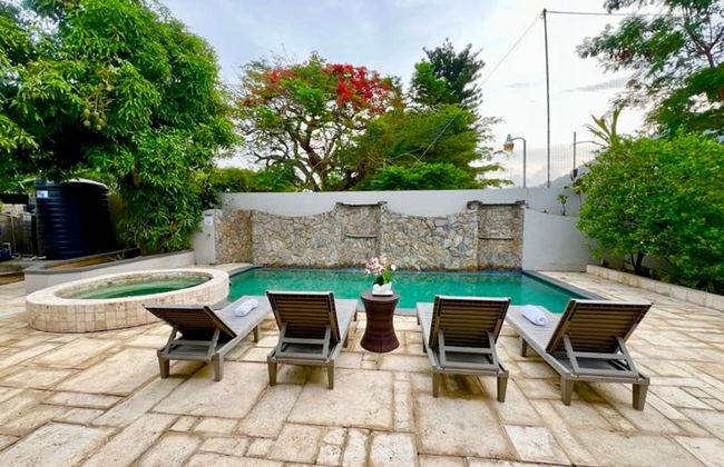 Pool and Jacuzzi Vacation Home - Foto 35