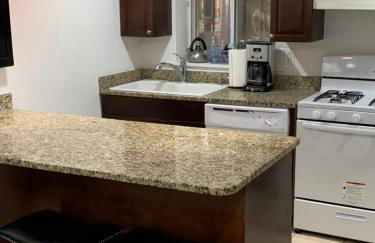 Renovated English Basement 2bdrm Home near METRO - Foto 25