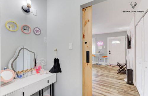 The Moose #10 - Stylish Loft with King Bed, Free Parking & Wi-Fi - Foto 54