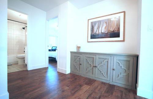 Stunning Waterfront 3BR Retreat - Perfect Getaway - Foto 14