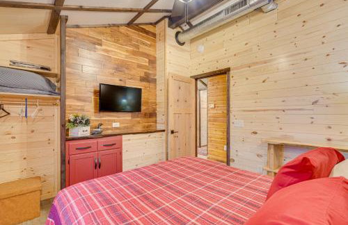 Minong Flowage Cabin with Fire Pit and Dock! - Foto 14