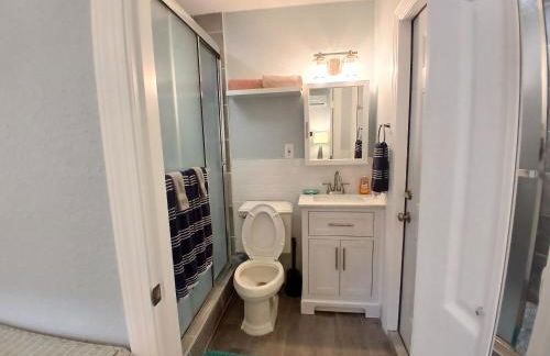 Starfish - Spacious By River 1.3 Mi to Beach 1 Bd 1 Bth Kit - Photo 9