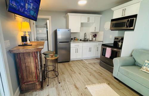 Seahorse - Tiny Home 1.2 Mi, 2 Beach Kitchen W & D Queen Bed - Foto 1