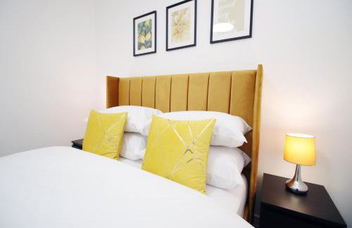 New Cardiff Bloc Exclusive Apartments By Prime Stays - Shops and Parking - Great for Groups and Families - Foto 52