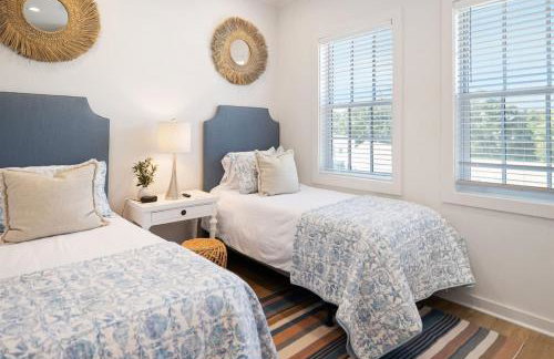 Pass Marianna 8 - Steps to Beach, Pet-Friendly, Pool, Fast WiFi - Photo 43