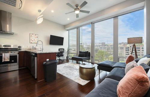 HostWise Stays - The Washington at Chatham - Park Free, Gym, More! - Foto 1