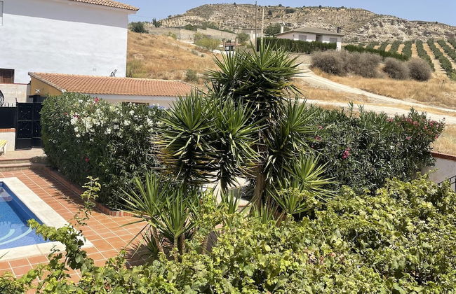 Lovely 10-bed Villa With Private Pool & Garden - Foto 39