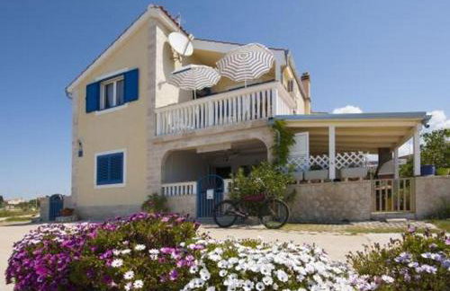 Family friendly seaside apartments Krapanj, Sibenik - 18004 - Foto 3