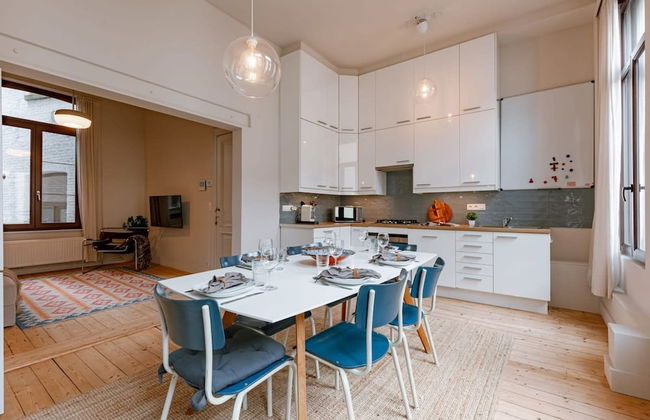 Charming Mansion in Vibrant Antwerp - Photo 47