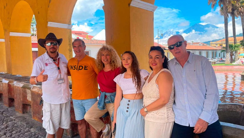 Circuito de 5 días por Guatemala - Foto 2, Foto de grupo en Antigua