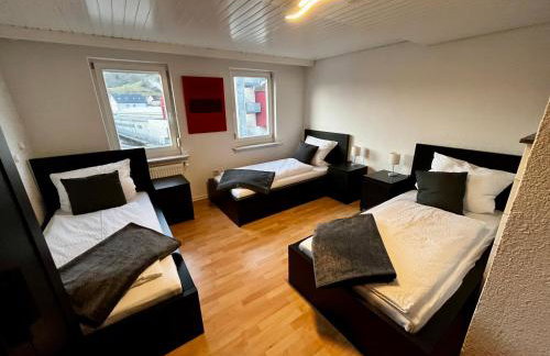 OhPardon! GAILDORF - Monteurwohnung im DG, Einzelbetten, Garten - Foto 2